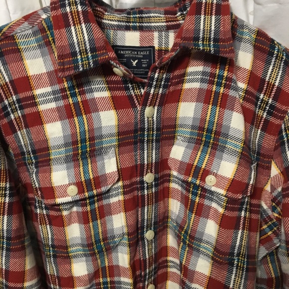 Button down - Picture 2 of 3